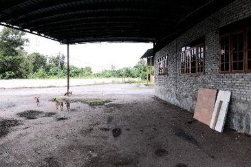 Single Storey Semi D Factory for Rent (1.7 Acres)