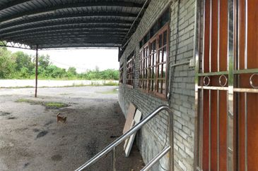 Single Storey Semi D Factory for Rent (1.7 Acres)