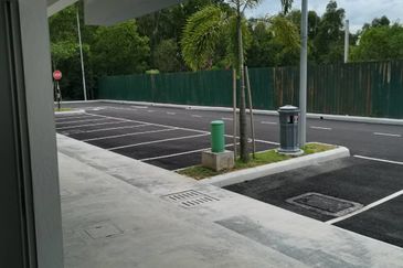 Park Place Shop for Rent 