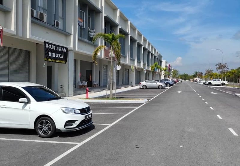 Parkplace cybersouth 2 Storey shop for sale 