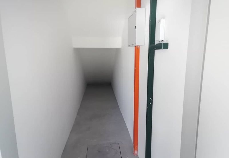 2 Storey Shops @ Cybersouth for Sale 