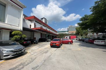 PJ Sec 13 Warehouse for Sale