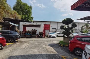 PJ Sec 13 Warehouse for Sale