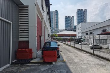 PJ Sec 13 Warehouse for Sale