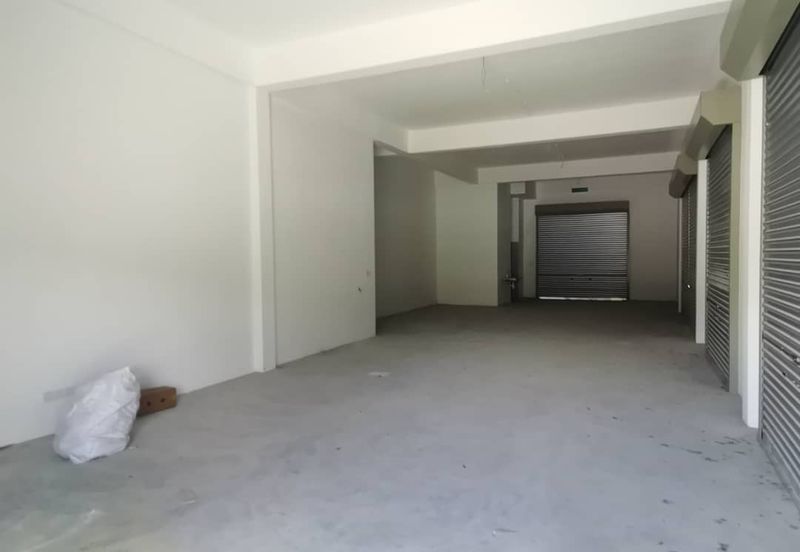 Park Place Cybersouth Shop for Sale