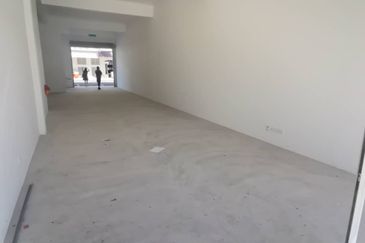 Park Place Cybersouth Shop for Sale