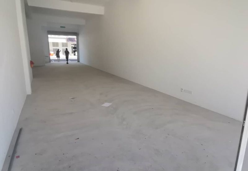 Park Place Cybersouth Shop for Sale