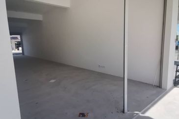 Park Place Cybersouth Shop for Sale