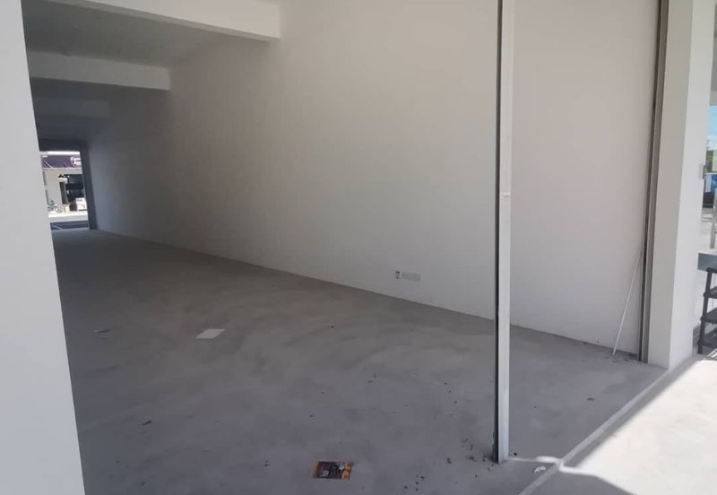 Park Place Cybersouth Shop for Sale