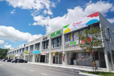 Park Place Cybersouth Shop for Sale