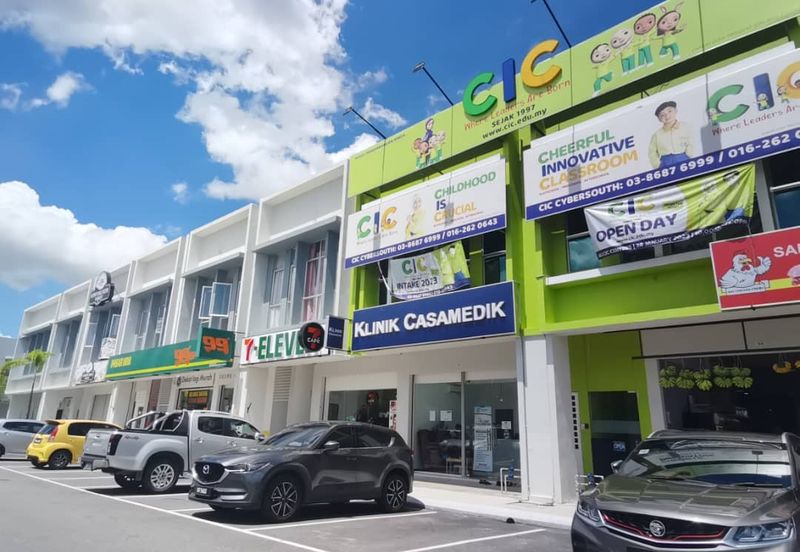 Park Place Cybersouth Shop for Sale