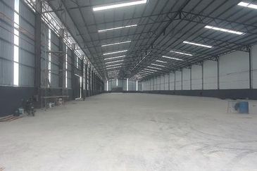1.5 Acres Factory cum warehouse for rent