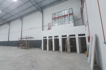 1.5 Acres Factory cum warehouse for rent
