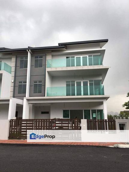 3 Storey Semi-Detached for Sale @ 1080 Residence Kajang , Selangor, Kajang