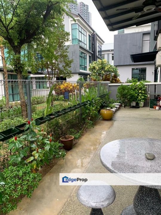 3 Storey Semi-Detached for Sale @ The Park Bukit Serdang, Selangor, Seri Kembangan