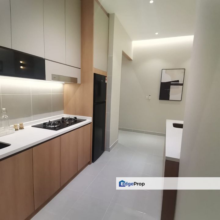 New Luxury Condo (Free 170 Musang King trees), Selangor, Kajang
