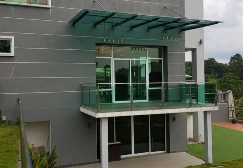 Kenny Hills 2 1/2 - Storey Luxury Bungalow for Sale 