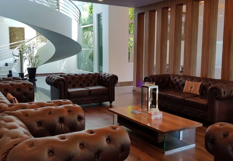 Kenny Hills 2 1/2 - Storey Luxury Bungalow for Sale 