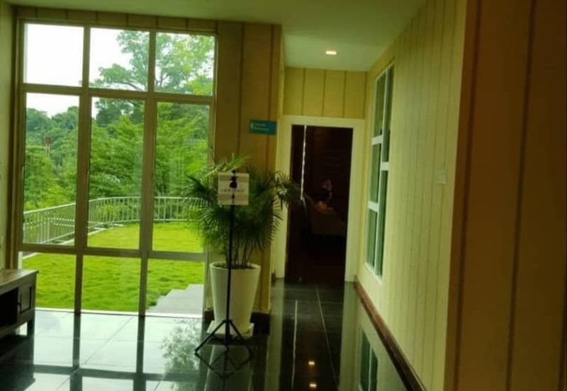 Kenny Hills 2 1/2 - Storey Luxury Bungalow for Sale 