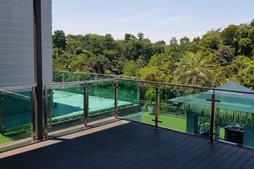 Kenny Hills 2 1/2 - Storey Luxury Bungalow for Sale 