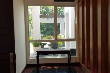 Kenny Hills 2 1/2 - Storey Luxury Bungalow for Sale 