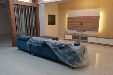 Bandar Utama 2.5 Storey Linked House for Sale