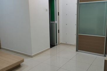 Bandar Utama 2.5 Storey Linked House for Sale