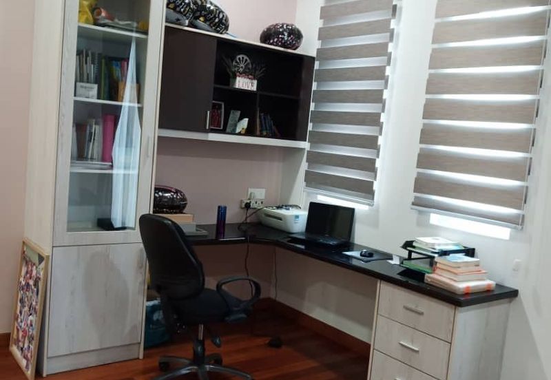 Emerald East 3.5 Storey Bungalow for Sale (with Private Lift)