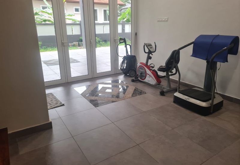 Emerald East 3.5 Storey Bungalow for Sale (with Private Lift)