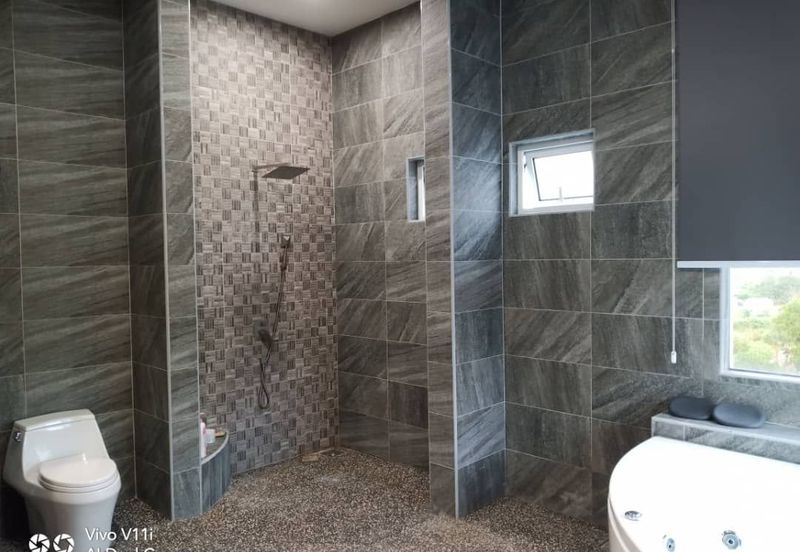 Emerald East 3.5 Storey Bungalow for Sale (with Private Lift)