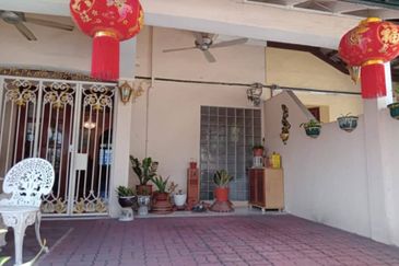 Double Storey Terrace House @ Taman Bahagia Cheras