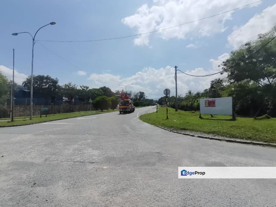 Heavy Industry Land for Sale (Roadside Freehold) @ Beranang, Selangor, Semenyih
