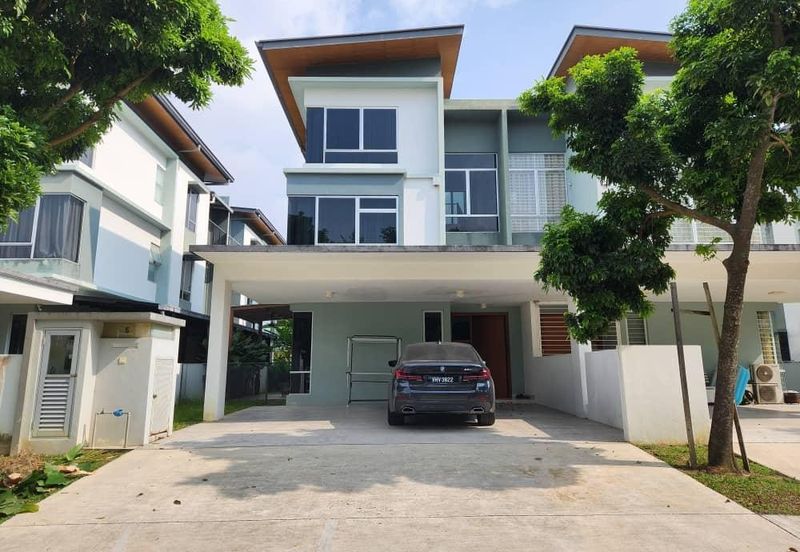 Parkfield Residences, Tropicana Heights