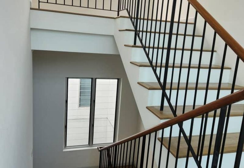 Parkfield Residences, Tropicana Heights