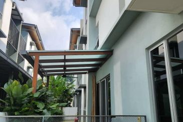 Parkfield Residences, Tropicana Heights
