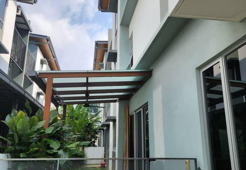 Parkfield Residences, Tropicana Heights