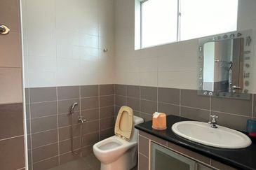 2 Storey Bungalow for Sale @ Taman Equine