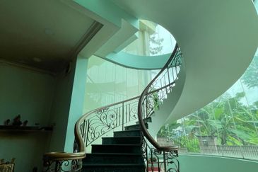 2 Storey Bungalow for Sale @ Taman Equine