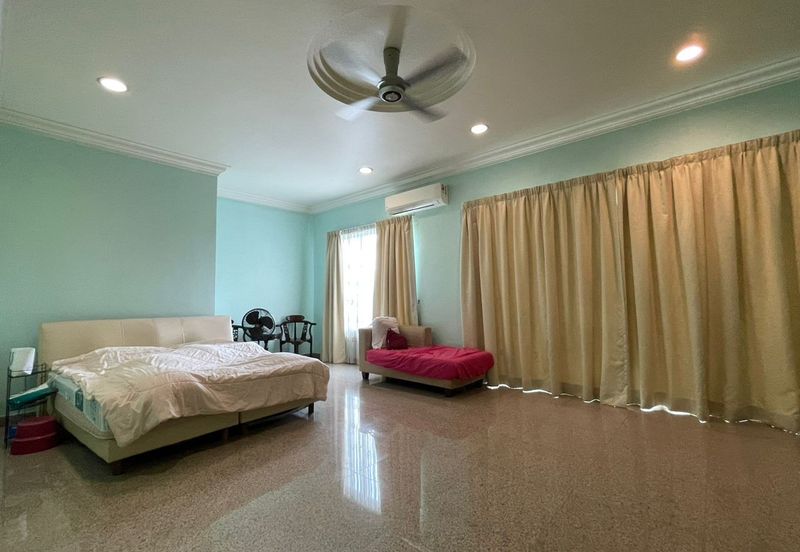 2 Storey Bungalow for Sale @ Taman Equine