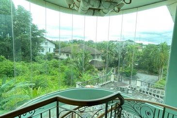 2 Storey Bungalow for Sale @ Taman Equine