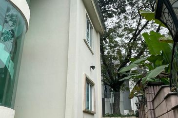 2 Storey Bungalow for Sale @ Taman Equine