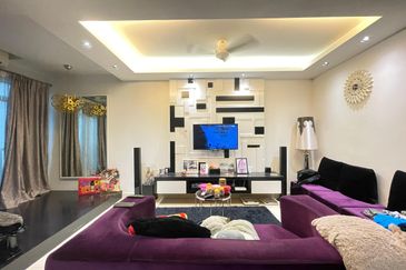 Villa Park Condominium