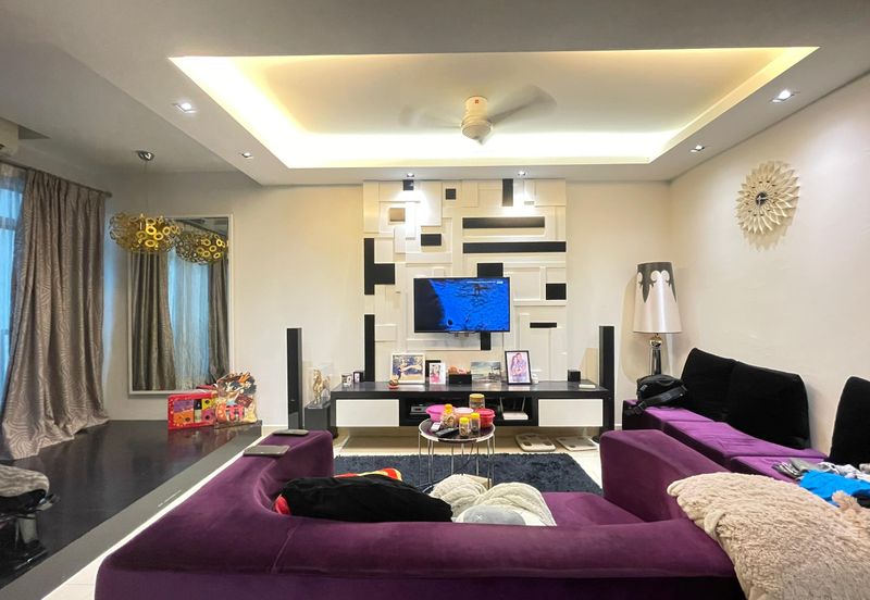 Villa Park Condominium