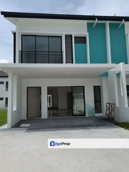 Kajang Freehold 2 Storey Superlink 22x80 (Free Solar Panel), Selangor, Bangi