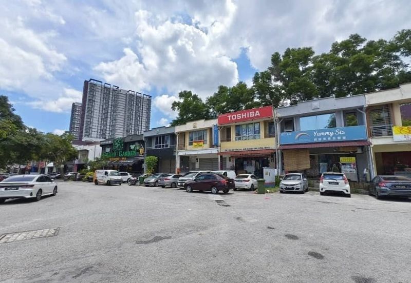 Shop for sale @ Taman Equine