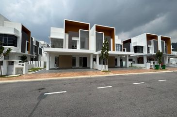 Semanja Kajang 2 Storey Semi-Detached 
