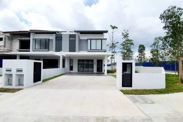 2 Storey Superlink House @ Kajang
