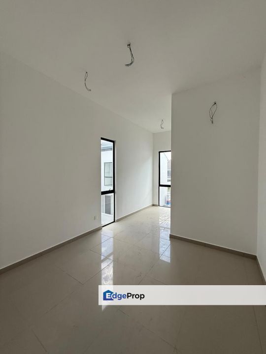 Lambaian Kajang 2 Storey Terrace House for sale 22x75, Selangor, Bangi