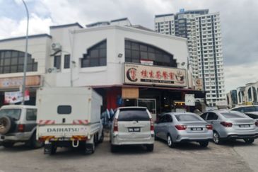 2 Storey Corner Shop lot for Sale (Bandar Teknologi Kajang )