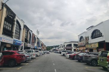 2 Storey Corner Shop lot for Sale (Bandar Teknologi Kajang )